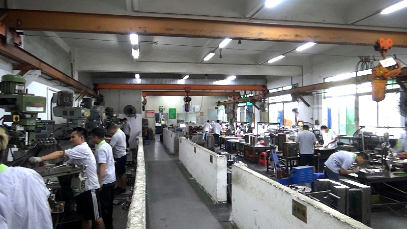 世邦注塑模具廠家2 世邦注塑模具廠家2