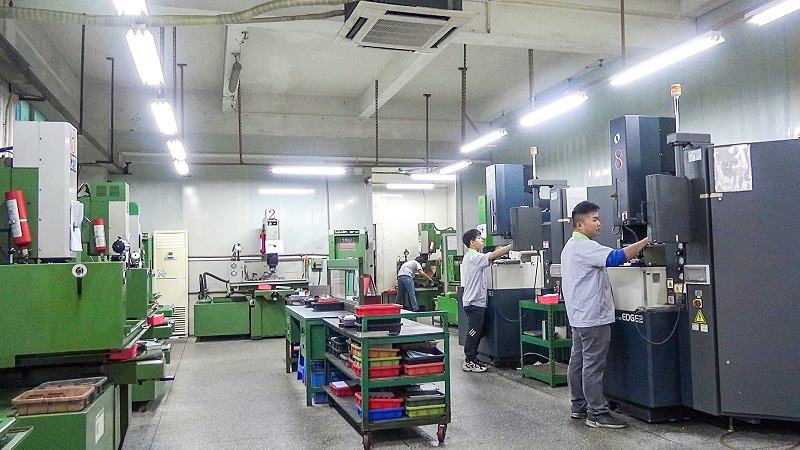 塑膠模具加工 塑膠模具加工